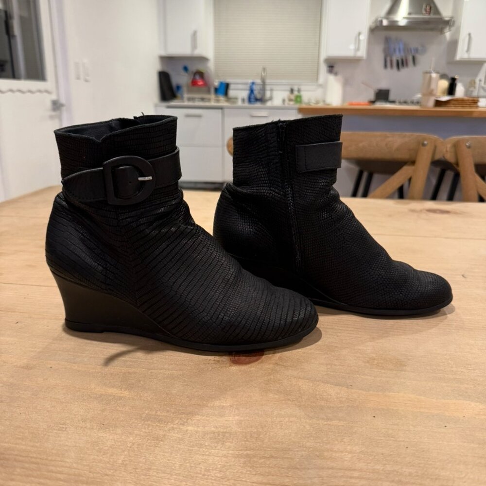 Arche Wedge Boot 38, black embossed leather ankle bootie snake texture